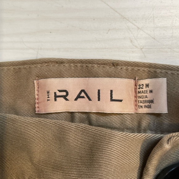 Men’s Khaki Pants Waist 32” Inseam 28” - Picture 3 of 4